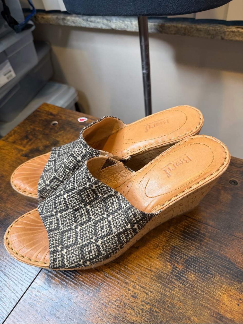 Born Leather Black and Cream Woven Cork Wedge Slides Size 11